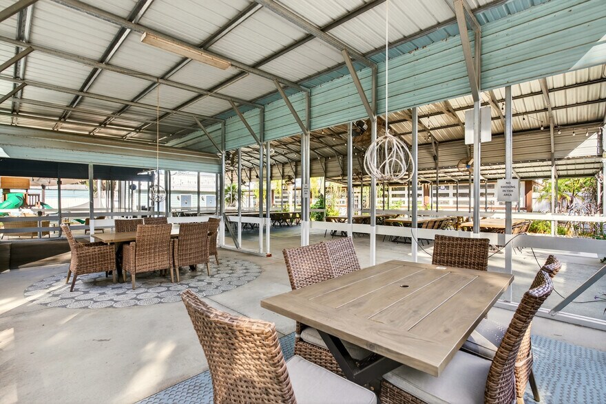 More Photos Of 765 3rd Ave, Welaka Restaurant For Sale