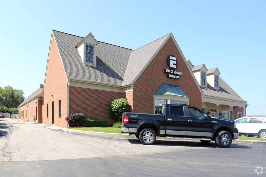 More Photos Of 1505-1515 W Mequon Rd, Mequon General Retail For Lease