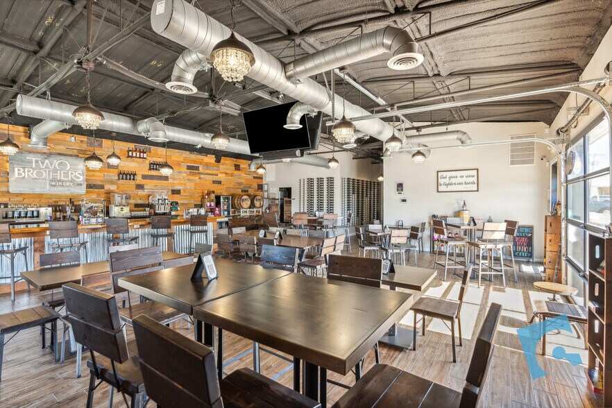 More Photos Of 110 Lamar St, Keller Freestanding For Sale