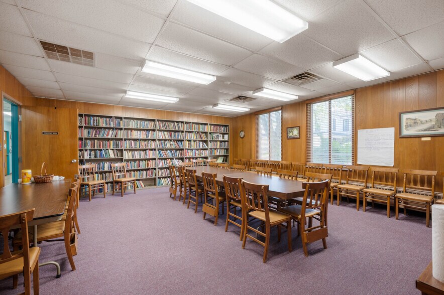 More Photos Of 418 W Adams St, Muncie Religious Facility For Sale