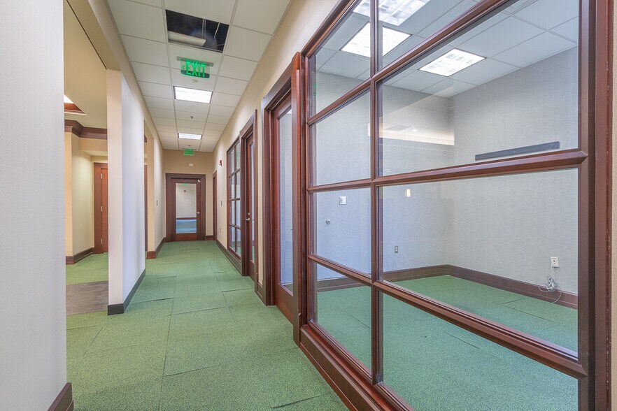 More Photos Of 129 N Main St, Anderson Office For Lease