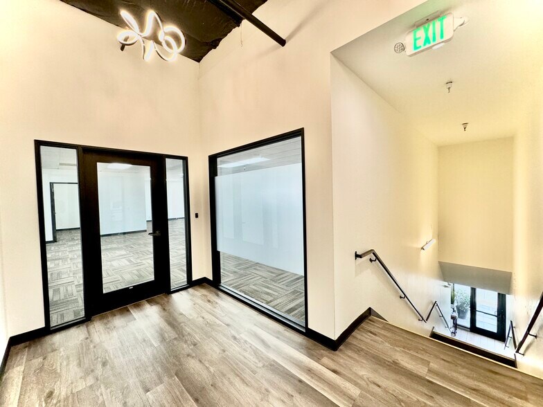 More Photos Of 321 Castro St, Mountain View Storefront Retail Office For Lease