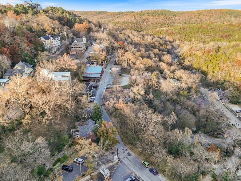 More Photos Of 75 Center St, Eureka Springs General Retail For Sale