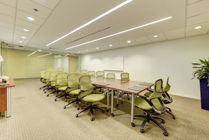 More Photos Of 1800 Diagonal Rd, Alexandria Coworking Space