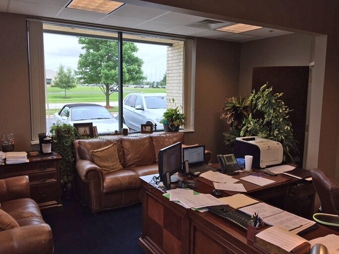 More Photos Of 1630 E Bradford Pky, Springfield Medical For Lease