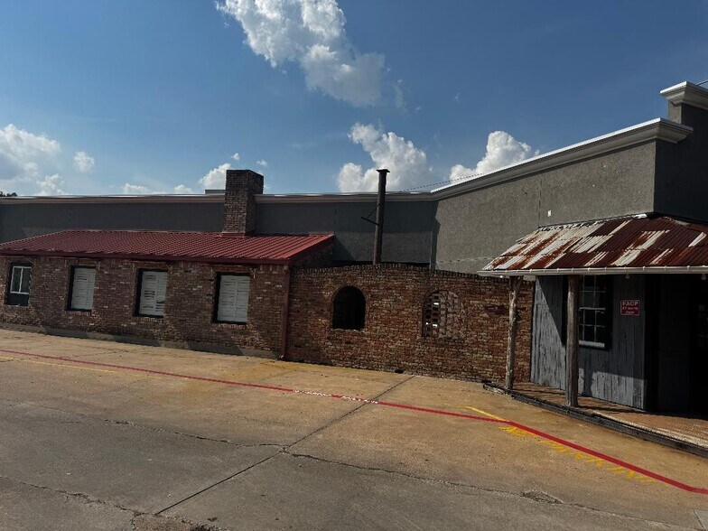 More Photos Of 6915 Spencer Hwy, Pasadena Restaurant For Lease