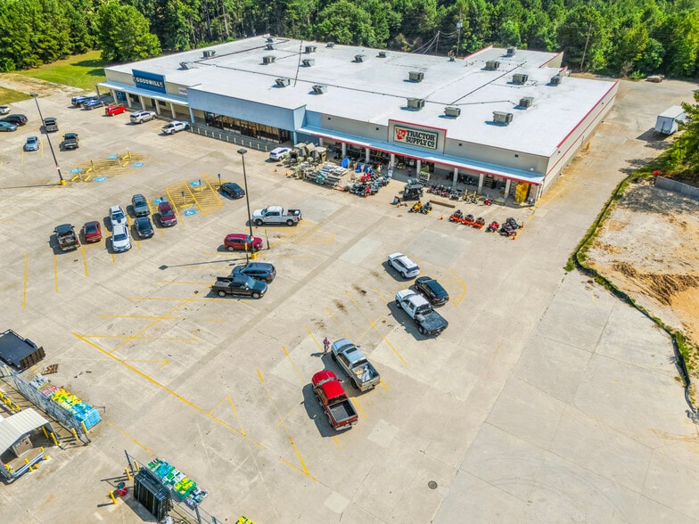 More Photos Of 1233 Tenaha St, Center Storefront For Sale