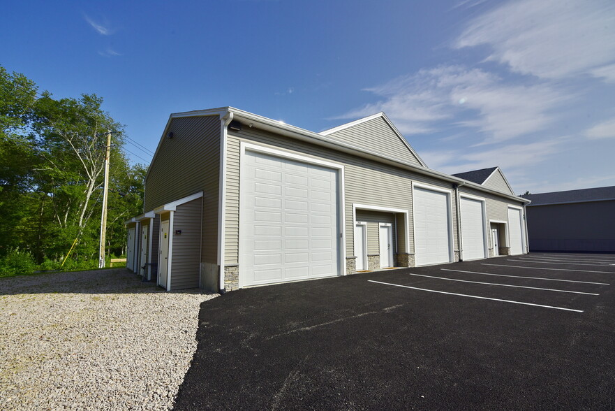 More Photos Of 597 South County Trl, Exeter Flex For Sale