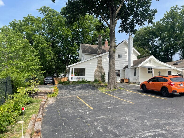 Primary Photo Of 5905 Slater St, Merriam Office For Lease