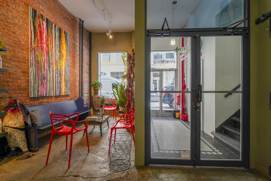 More Photos Of 91 Franklin St, New York Office Residential For Sale
