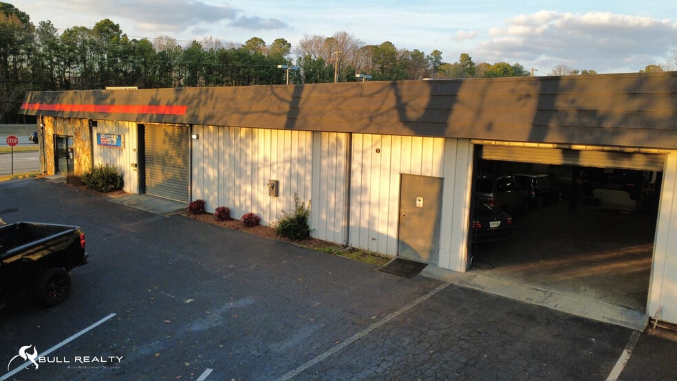 More Photos Of 6483 Peachtree Industrial Blvd, Atlanta General Retail For Sale