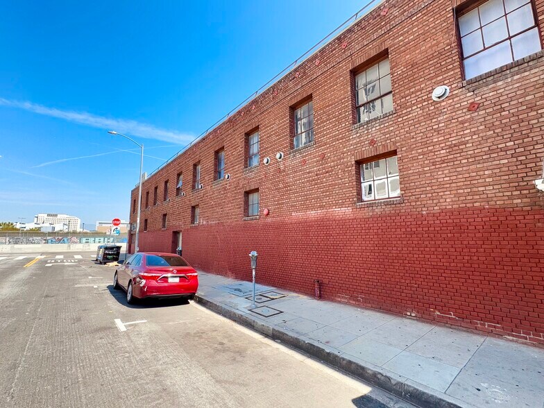 More Photos Of 700-706 E 1st St, Los Angeles Storefront Retail Residential For Lease