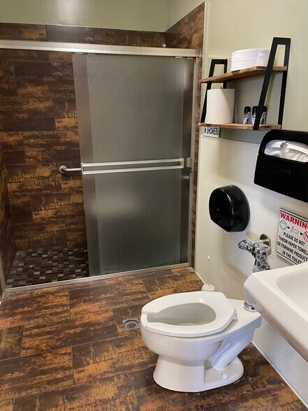 More Photos Of 1950 5th St, Norco Warehouse For Lease