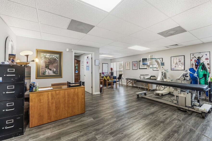 More Photos Of 3417 Tamiami Trl, Port Charlotte Medical For Sale