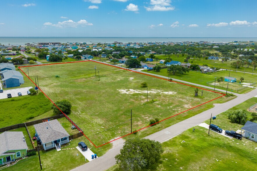 More Photos Of 1004 S Young St, Rockport Land For Sale