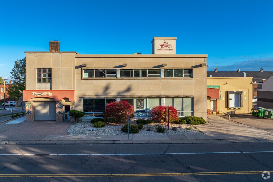 More Photos Of 1330 E Superior St, Duluth Office For Sale