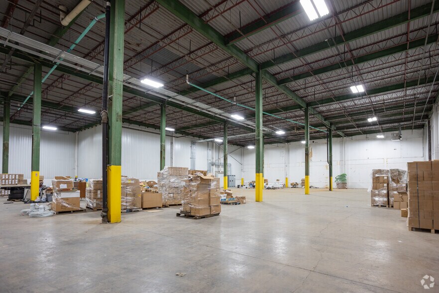 More Photos Of 901 Wayne St, Niles Warehouse For Lease