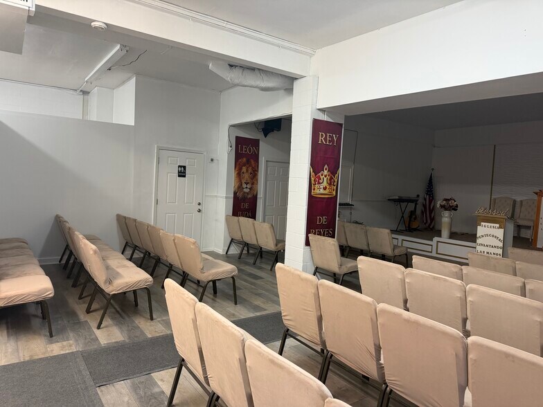 More Photos Of 553-555 Center Street Ext, Bridgeport Warehouse For Sale