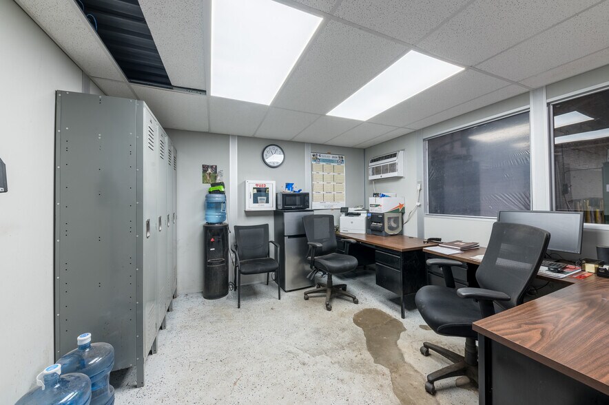 More Photos Of 164 Eyster Rd, Halltown Manufacturing For Sale