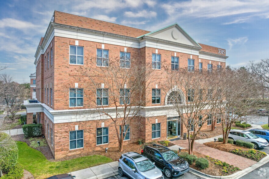 Primary Photo Of 3315 Springbank Ln, Charlotte Medical For Lease