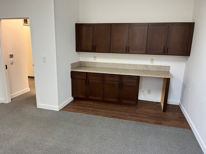 More Photos Of 958 San Leandro Ave, Mountain View Research And Development For Lease