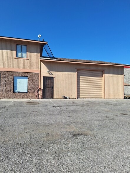 Primary Photo Of 247 Elliott Rd, Henderson Office For Lease