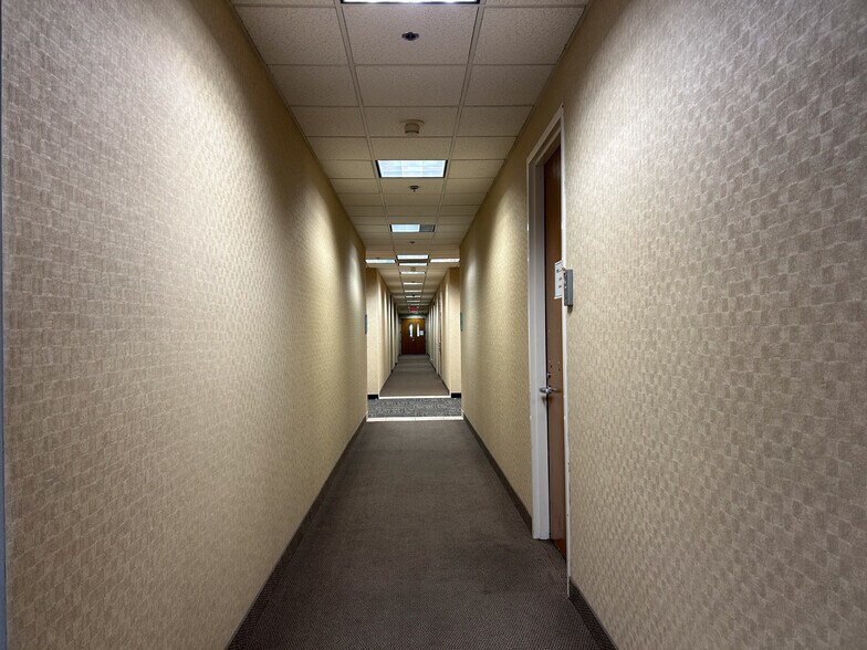 More Photos Of 222 E Huntington Dr, Monrovia Medical For Lease