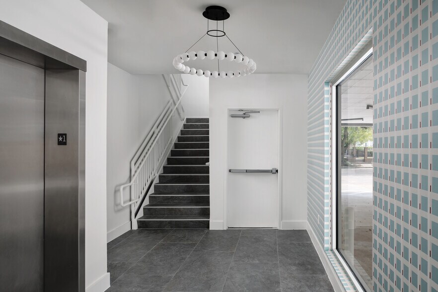 More Photos Of 2116 Bissonnet, Houston Loft Creative Space For Lease