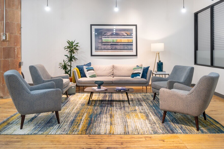 More Photos Of 1201 Fannin St, Houston Coworking Space