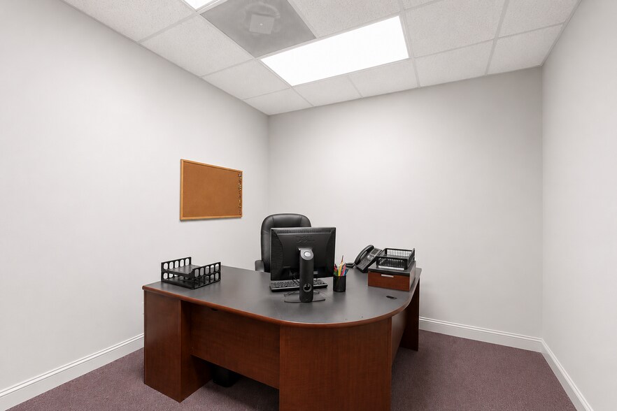 More Photos Of 10310 Memory Ln, Chesterfield Office For Sale