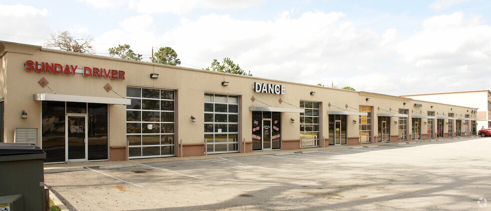 More Photos Of 16121 N Eldridge Pky, Tomball Flex For Lease