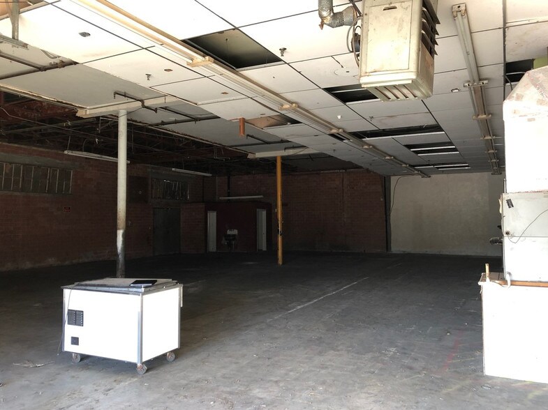 More Photos Of 270 N Sam Houston Blvd, San Benito Light Manufacturing For Lease