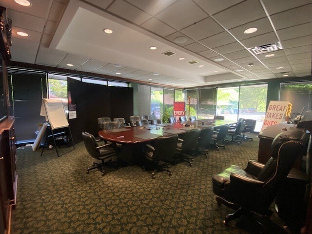 More Photos Of 170 Linden Oaks Dr, Rochester Office For Sale