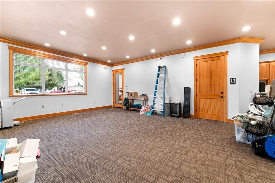 More Photos Of 817 Ohare Pky, Medford Loft Creative Space For Sale