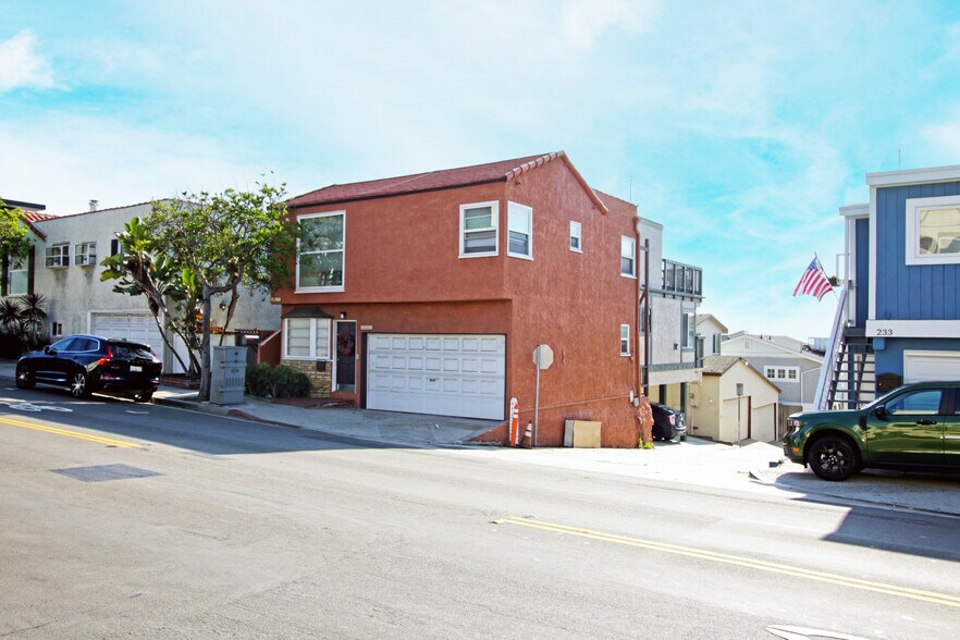 More Photos Of 2007 Highland Ave, Manhattan Beach Apartments For Sale