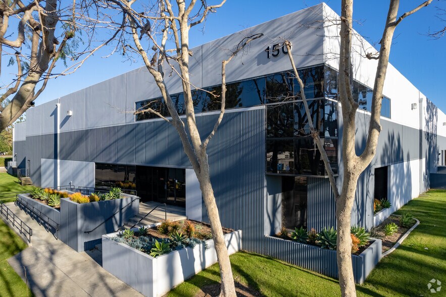 More Photos Of 150-160 Russell St, City of Industry Distribution For Lease