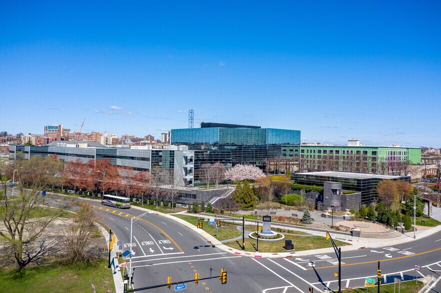 More Photos Of 25 Main St, Hackensack Unknown For Lease