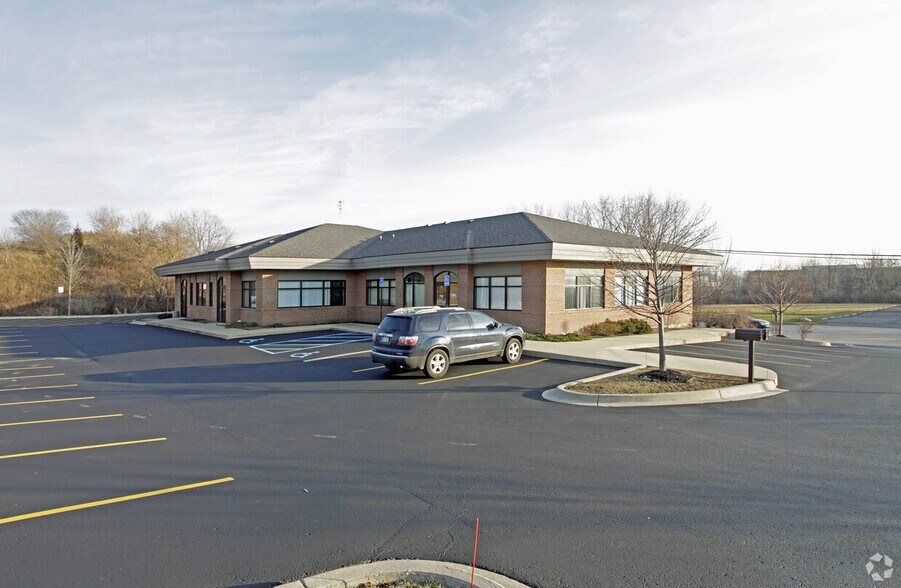 More Photos Of 42500 Eleven Mile Rd, Novi Medical For Lease