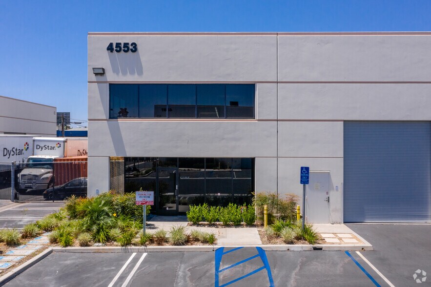 More Photos Of 4553-4557 Firestone Blvd, South Gate Warehouse For Lease