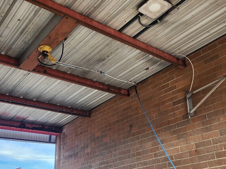 More Photos Of 390 Pratt St, Longmont Carwash For Sale