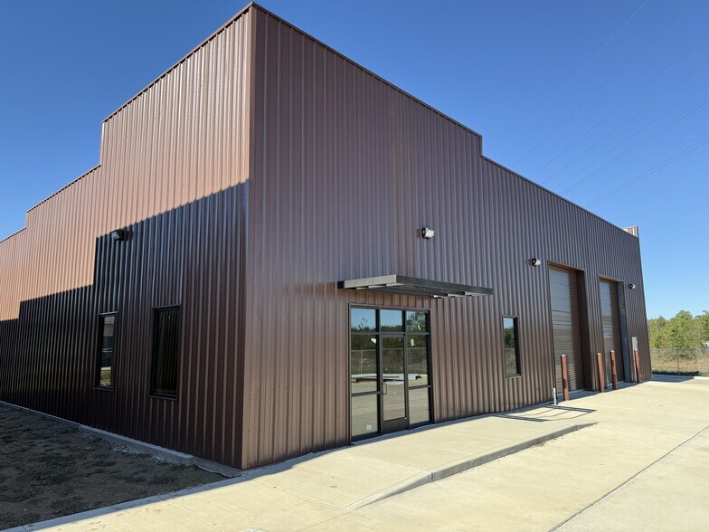 More Photos Of 4711 E Richey Rd, Humble Unknown For Lease