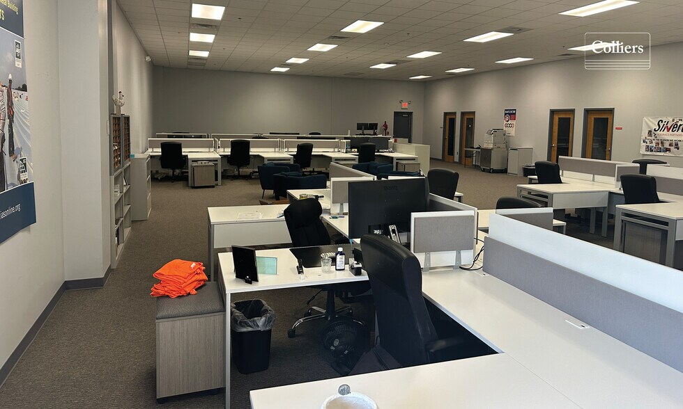 More Photos Of 25 Logue Ct, Greenville Warehouse For Lease