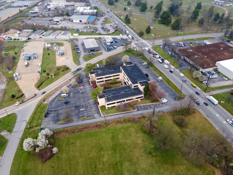 More Photos Of 1451 Elm Hill Pike, Nashville Office For Sale