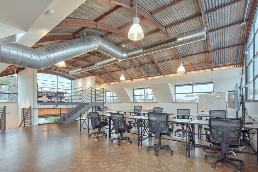 More Photos Of 5895 Blackwelder St, Culver City Loft Creative Space For Lease