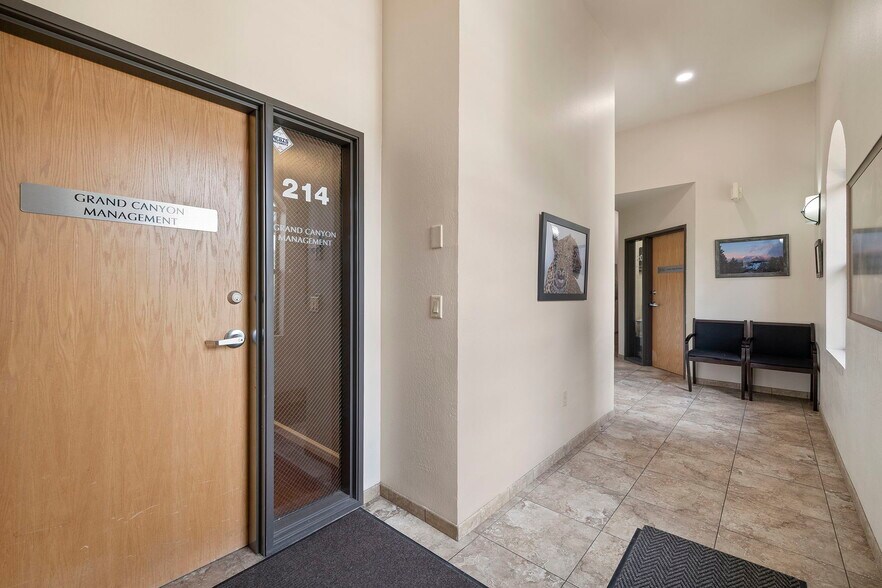 More Photos Of 1600 W University Ave, Flagstaff Medical For Sale