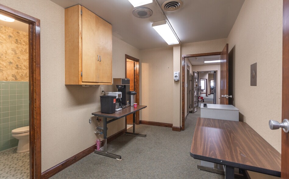 More Photos Of 216 W 2nd St, Dixon Bank For Sale