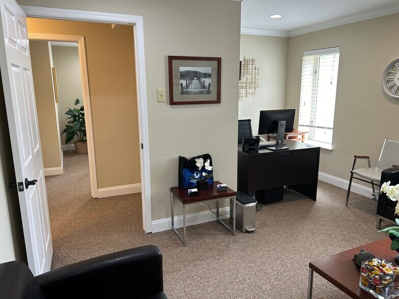More Photos Of 1 Bethany Rd, Hazlet Office For Lease