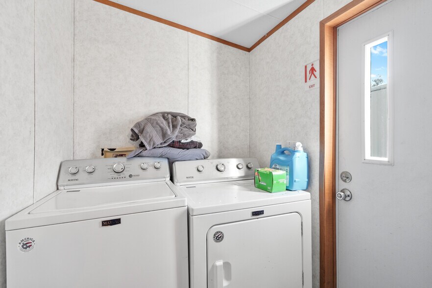 More Photos Of 298 State Highway 239, Kenedy Specialty For Sale