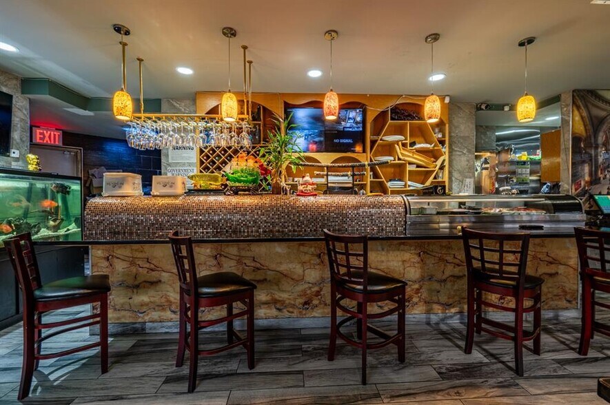 More Photos Of 1506 Bronxdale Ave, Bronx Restaurant For Sale