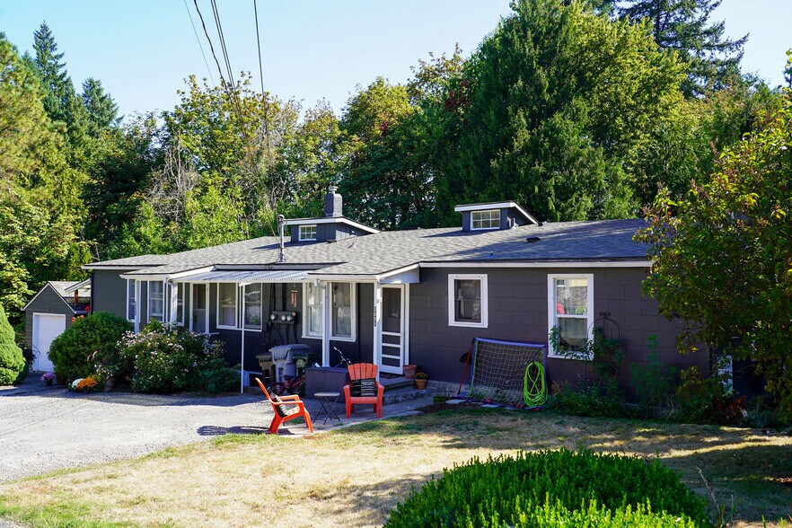 Primary Photo Of 6403 Tompkins Ct, West Linn Multifamily For Sale